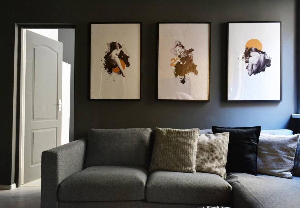 2 Bdr / Cozy Ap Near Old Town Apartment Bukares Bagian luar foto