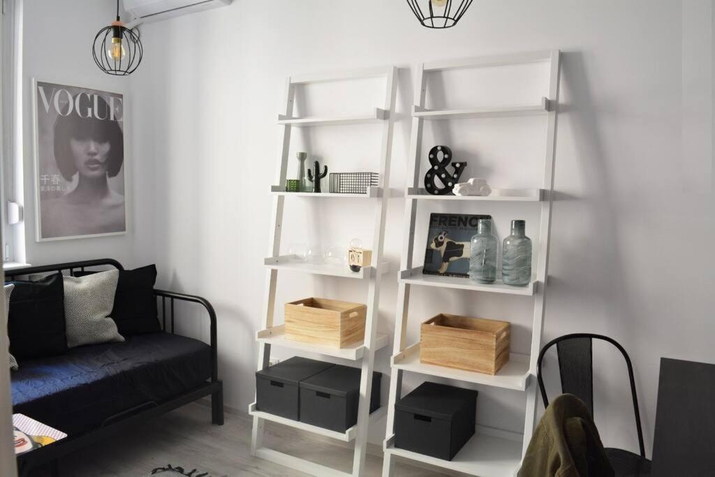 2 Bdr / Cozy Ap Near Old Town Apartment Bukares Bagian luar foto