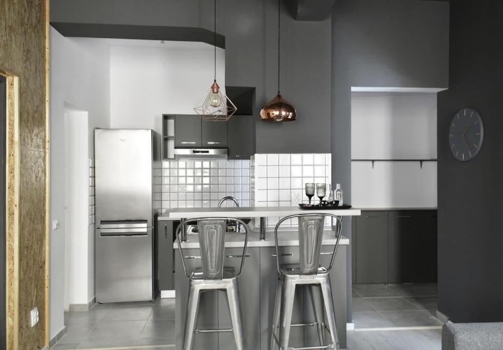 2 Bdr / Cozy Ap Near Old Town Apartment Bukares Bagian luar foto